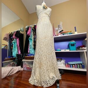 LAST CALL ANTIQUE 1930s LACE WEDDING DRESS